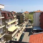 Guest house Sea House Nesebar